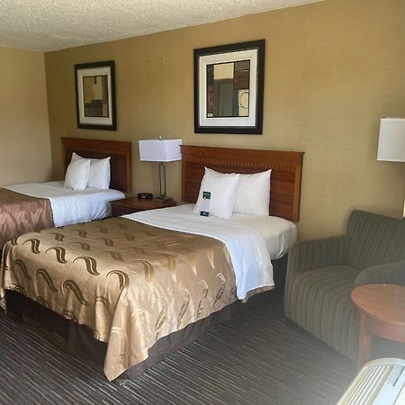 Quality Inn Columbus, Ms Zewnętrze zdjęcie