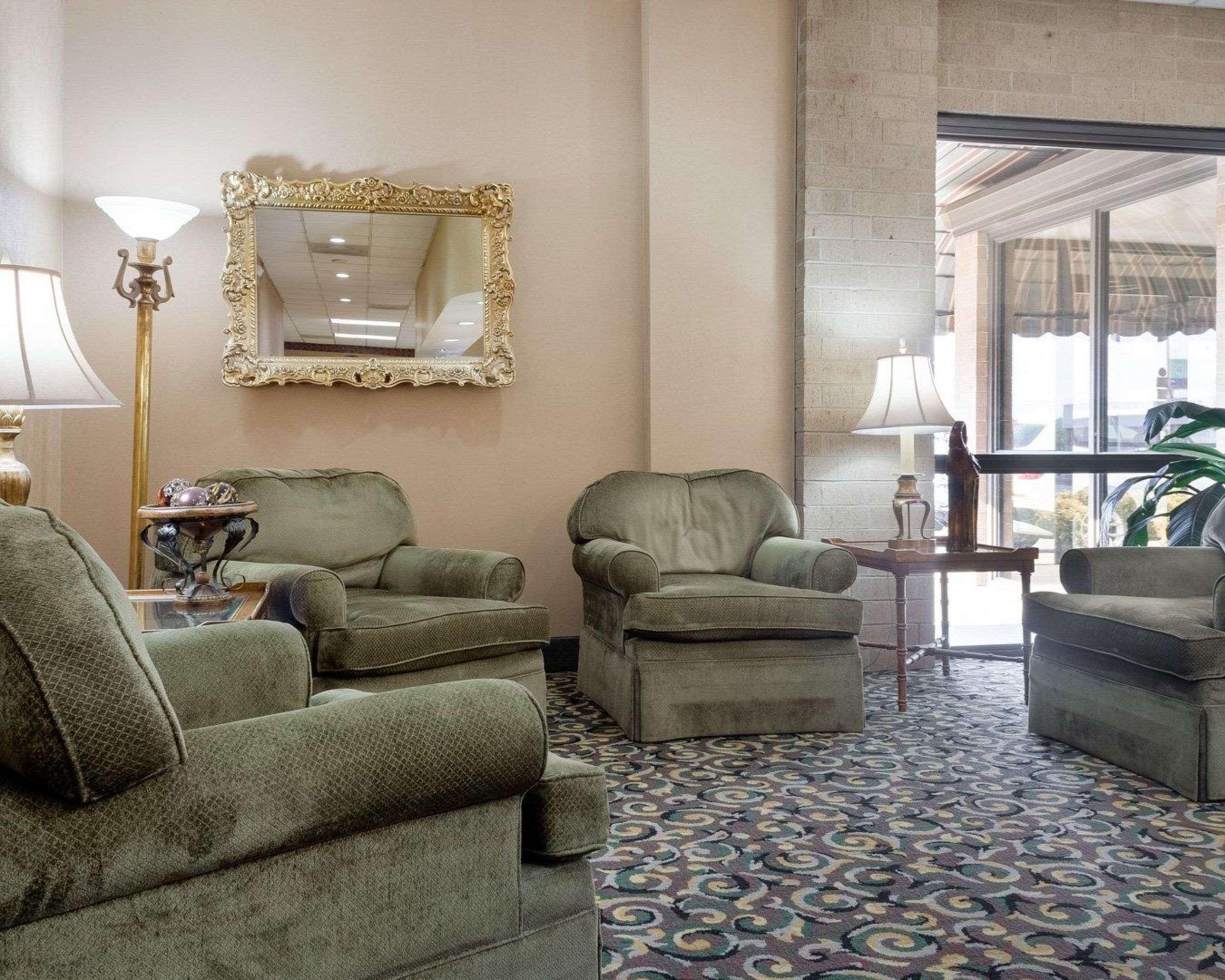 Quality Inn Columbus, Ms Zewnętrze zdjęcie