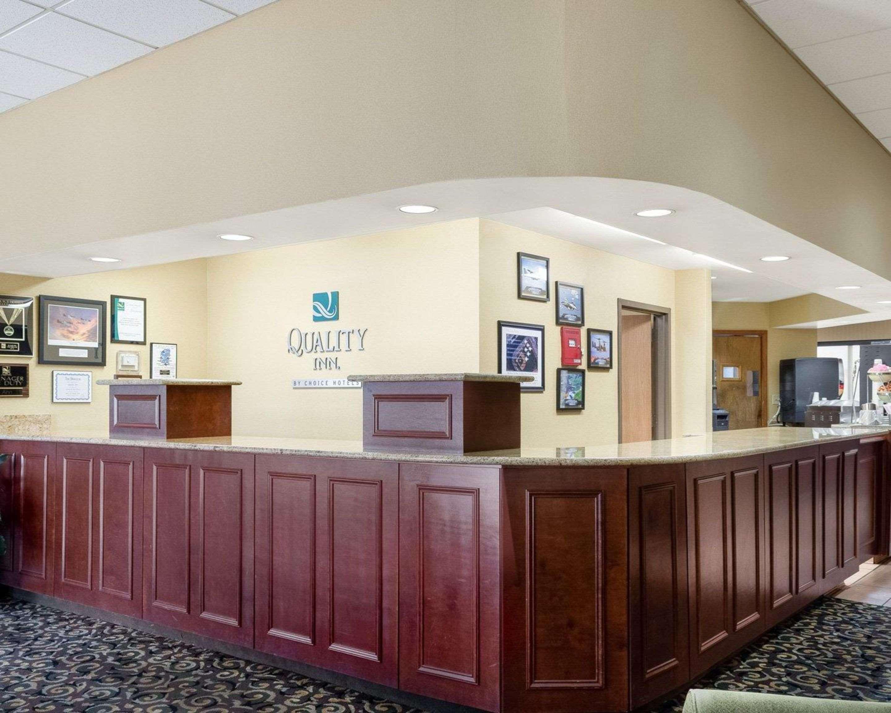 Quality Inn Columbus, Ms Zewnętrze zdjęcie