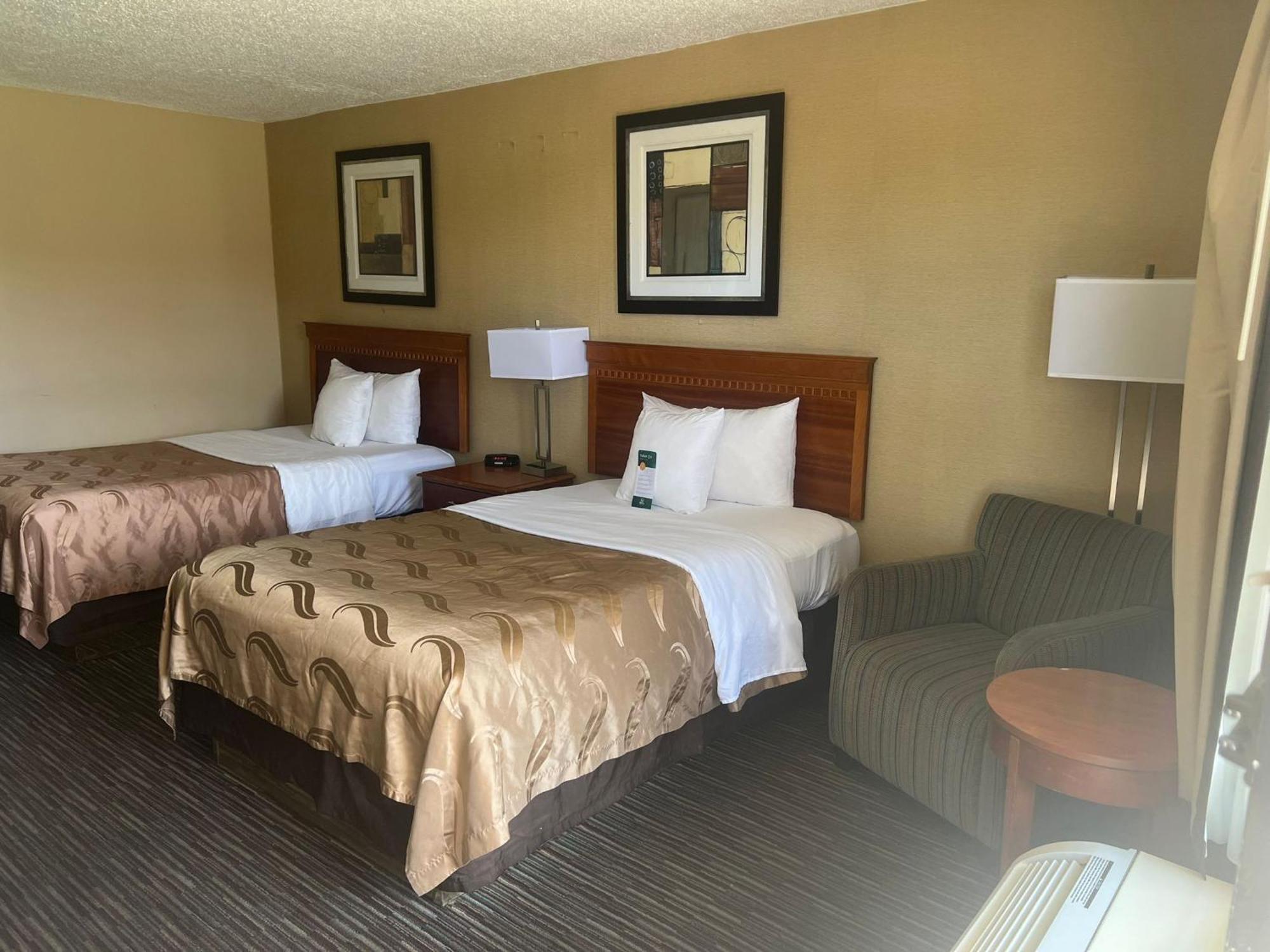 Quality Inn Columbus, Ms Zewnętrze zdjęcie